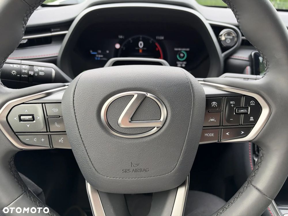 Lexus LBX 1.5 Hybrid Emotion - 27