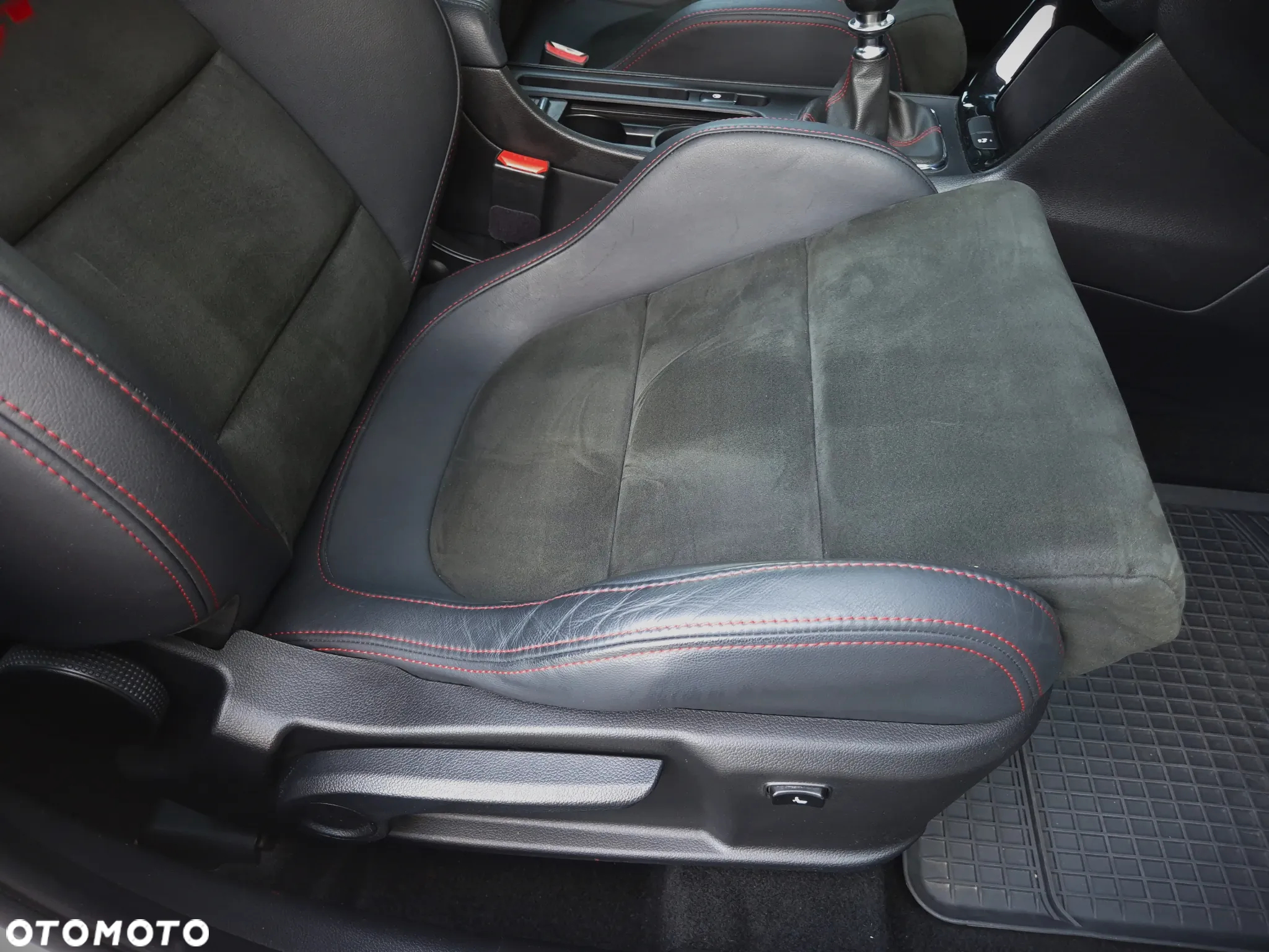 Kia Ceed 1.6 T-GDI GT-Track - 33