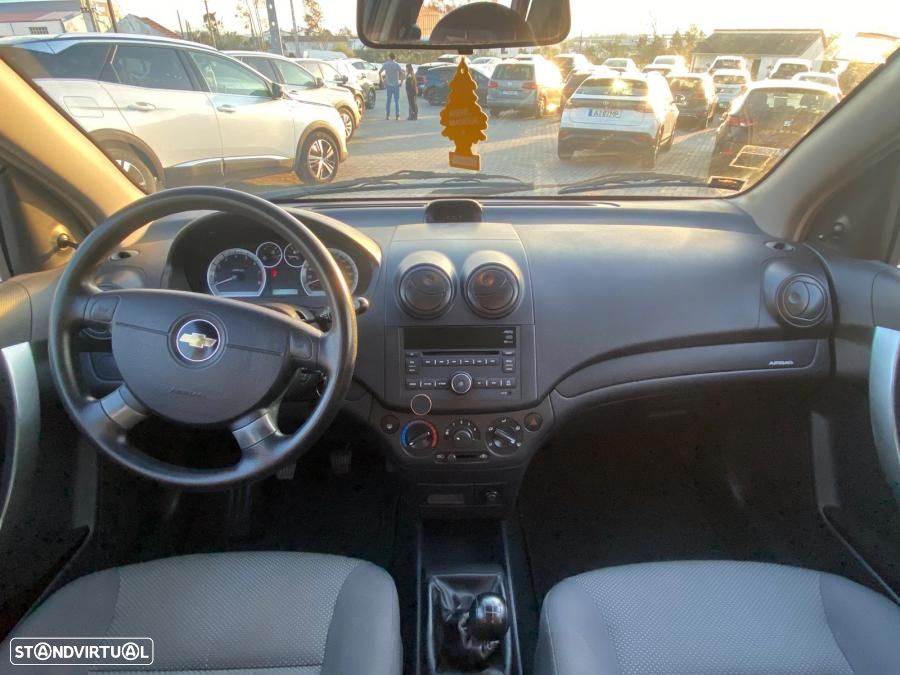 Chevrolet Aveo 1.2 L - 5