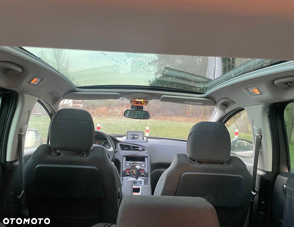 Peugeot 5008 ver-bluehdi-120-eat6-allure - 11