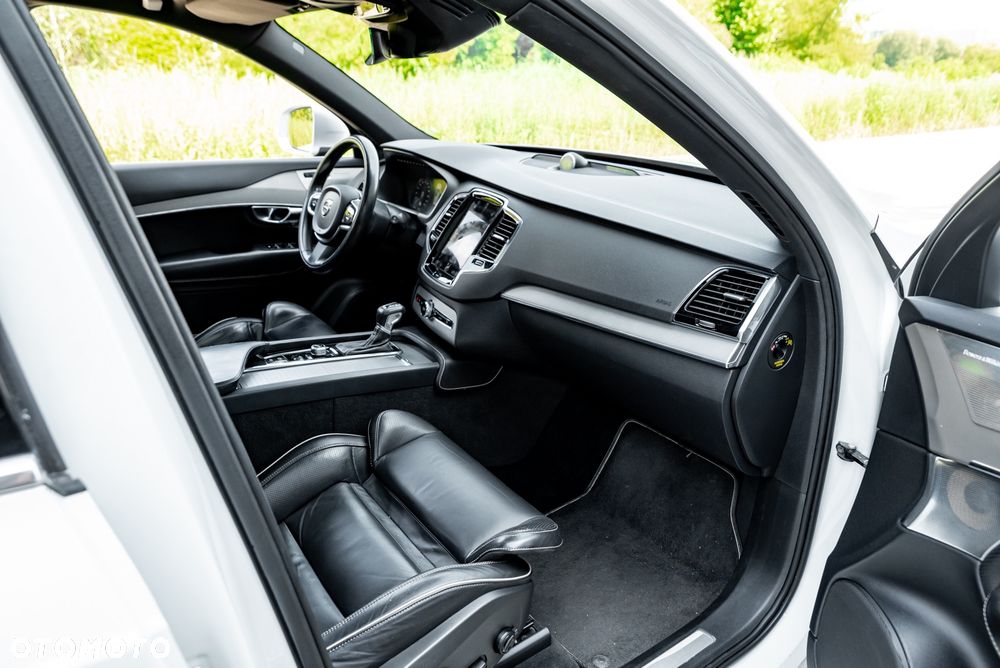 Volvo XC 90 - 26