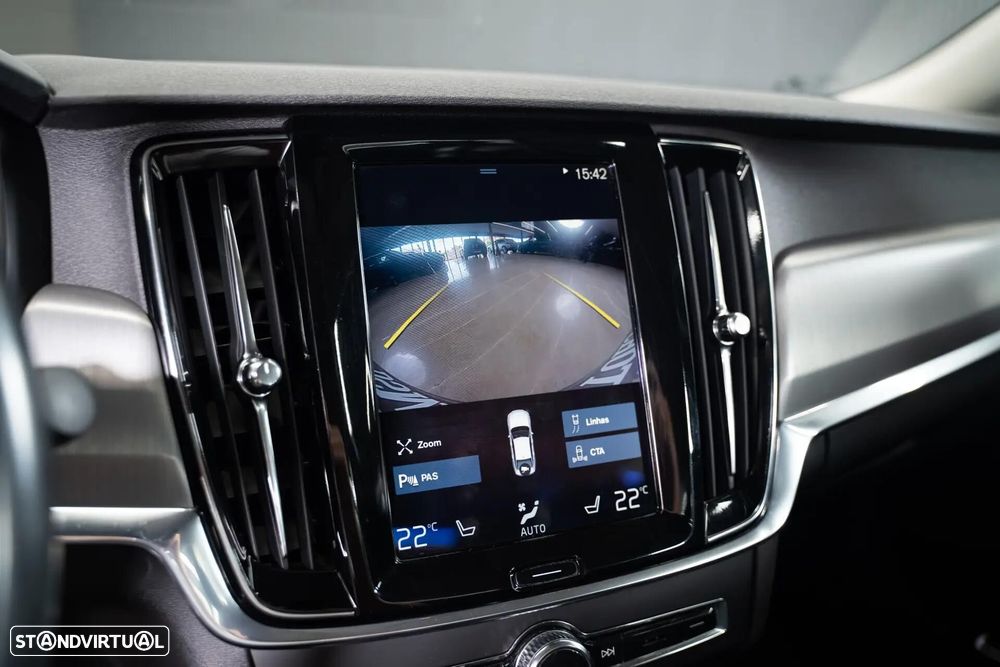Volvo S90 2.0 D4 Momentum Geartronic - 30