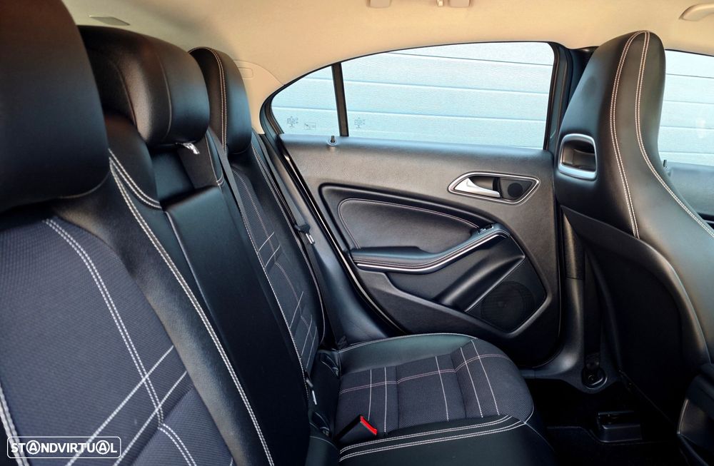 Mercedes-Benz A 180 d Urban - 14