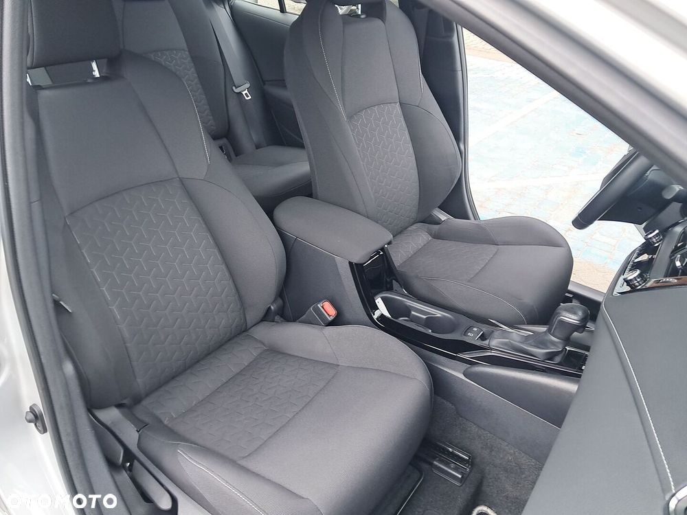 Toyota Corolla 1.8 Hybrid Comfort - 17