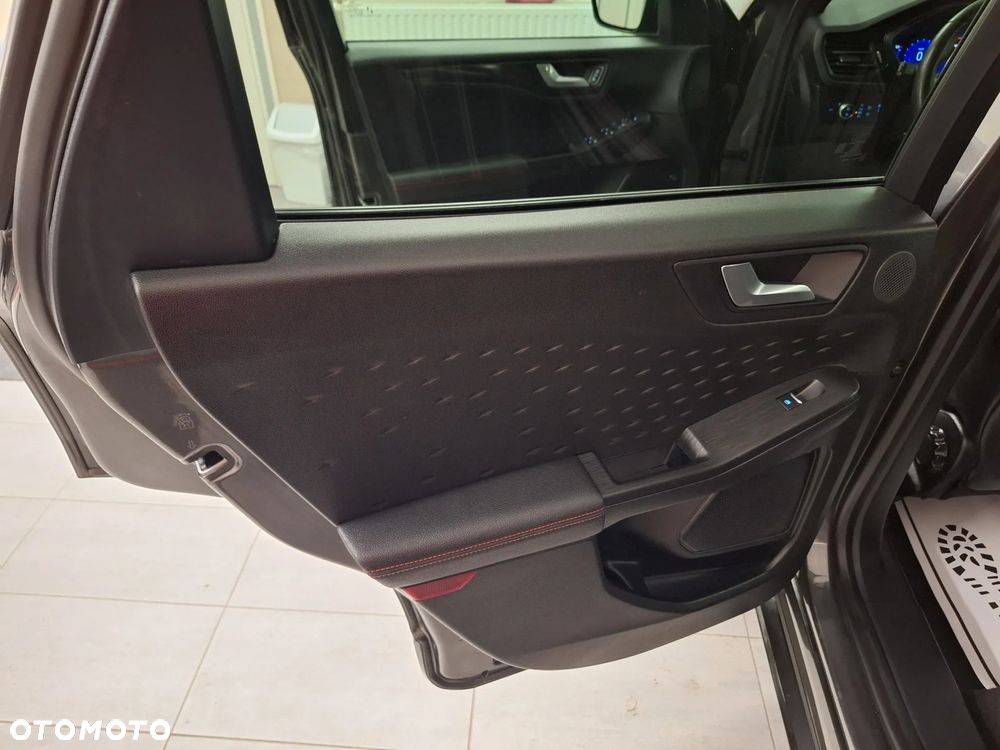 Ford Kuga - 22