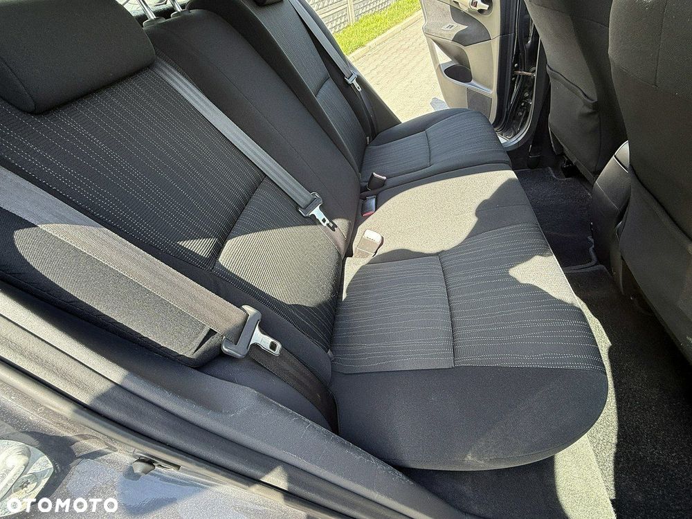 Toyota Auris 1.4 D-4D Premium - 22