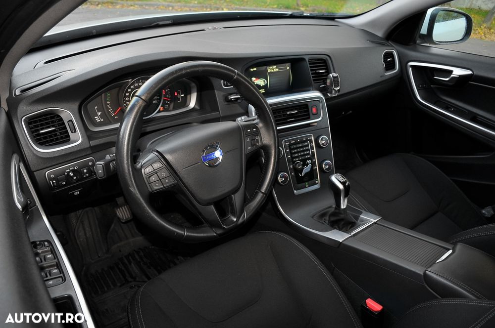 Volvo V60 D2 Kinetic - 9