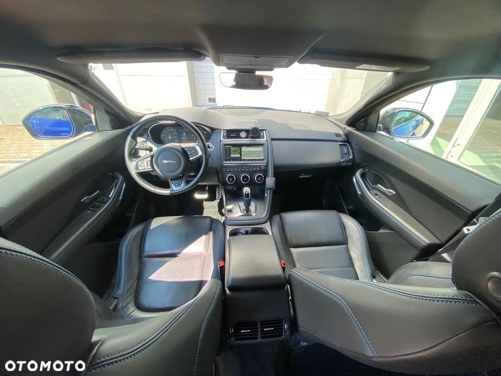 Jaguar E-Pace 2.0 i4D AWD R-Dynamic S - 8