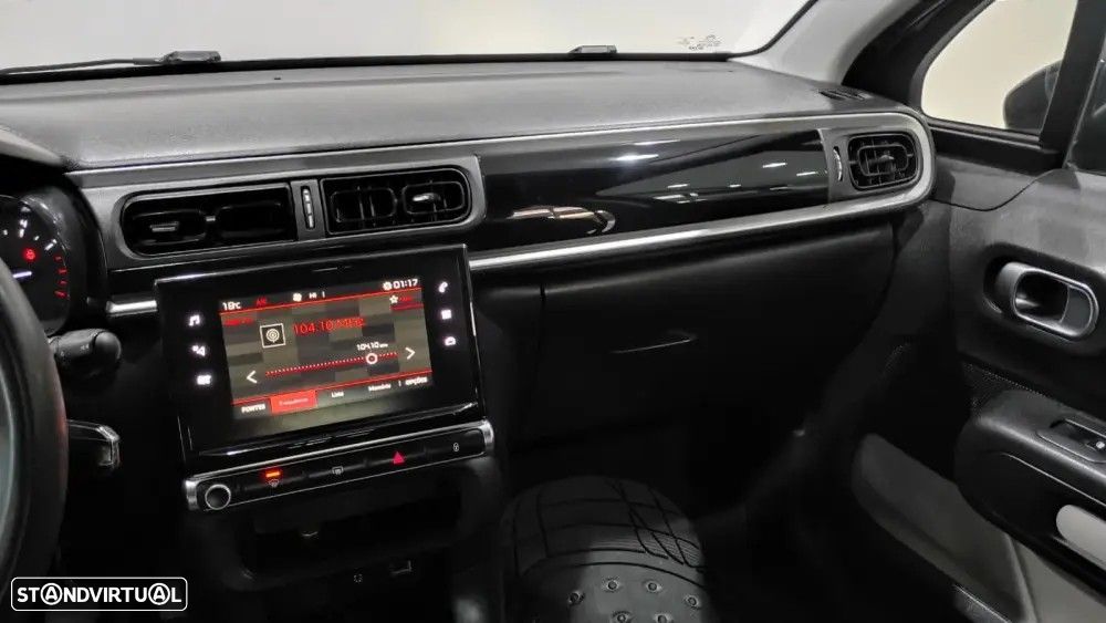 Citroën C3 1.2 PureTech Shine - 27