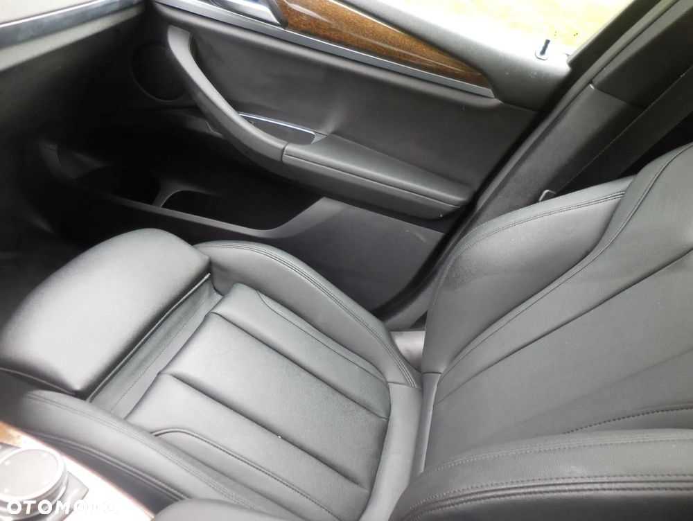 BMW X3 xDrive30i Advantage - 16
