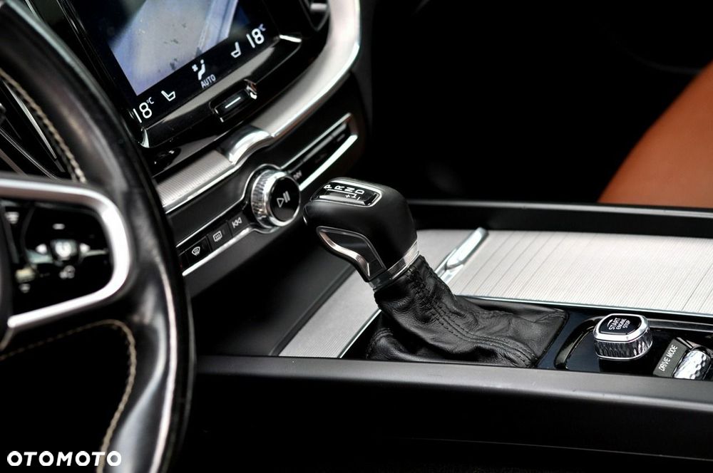 Volvo XC 60 D4 Geartronic Inscription - 24
