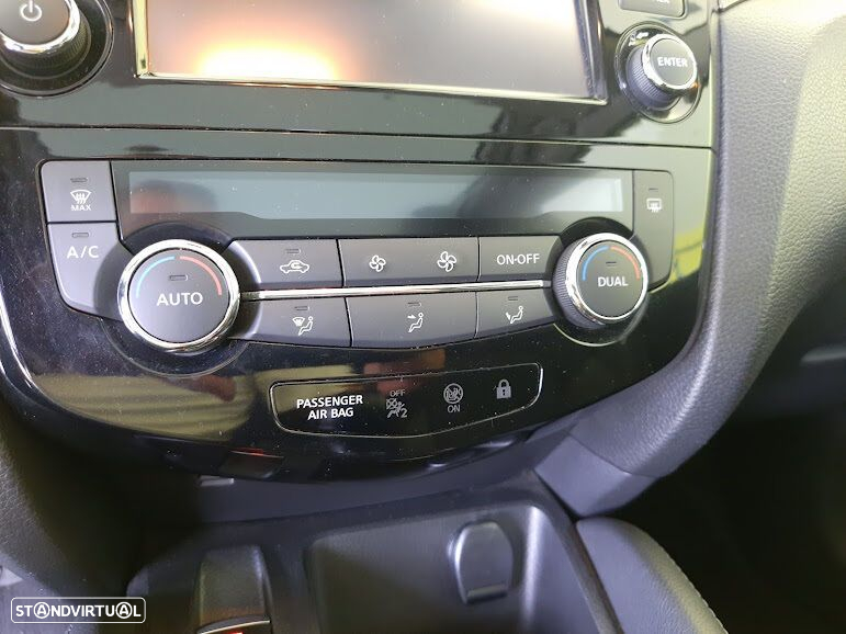 Nissan Qashqai 1.3 DIG-T N-Connecta J18 - 19