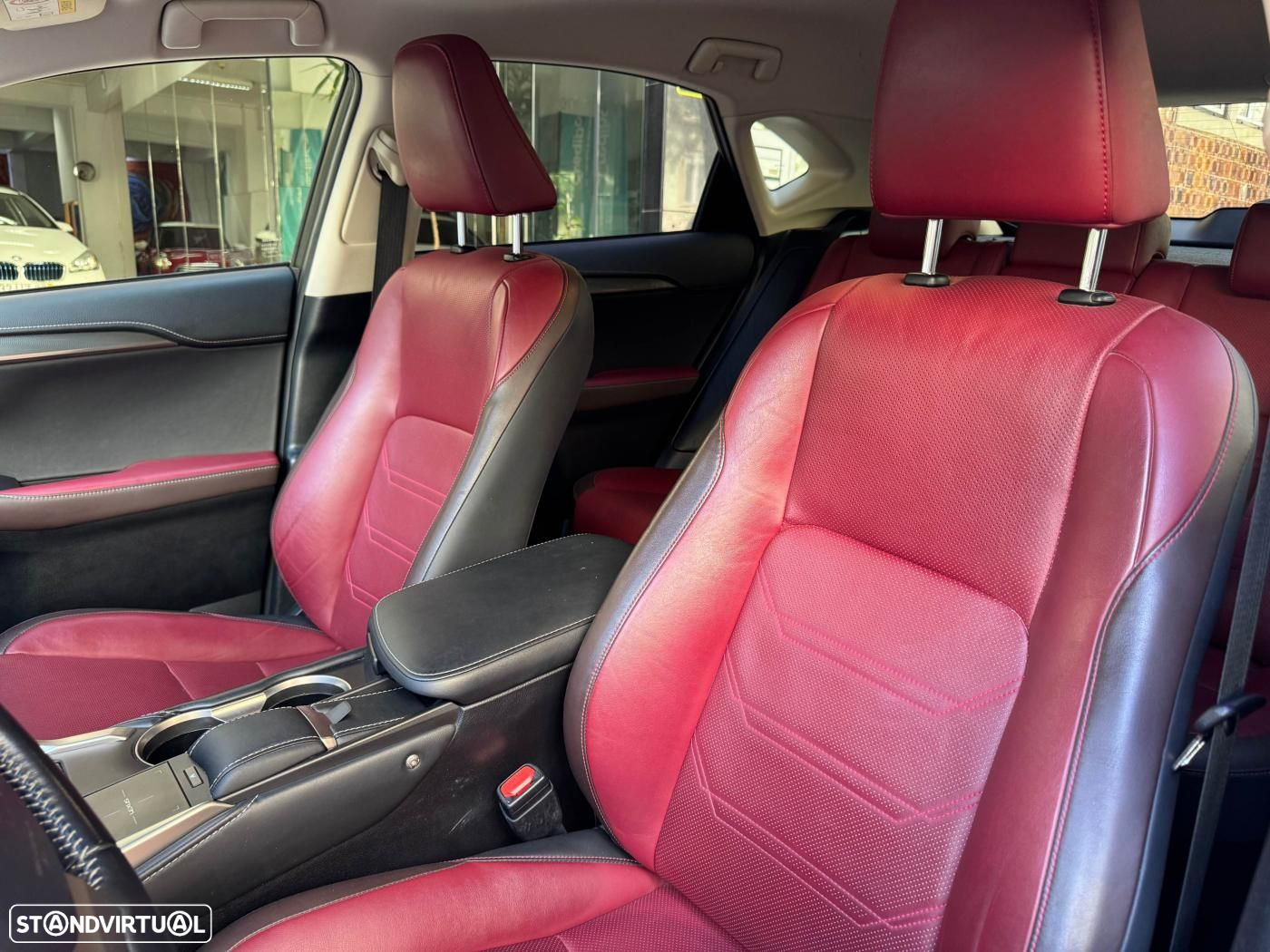 Lexus NX 300h Executive+ - 15