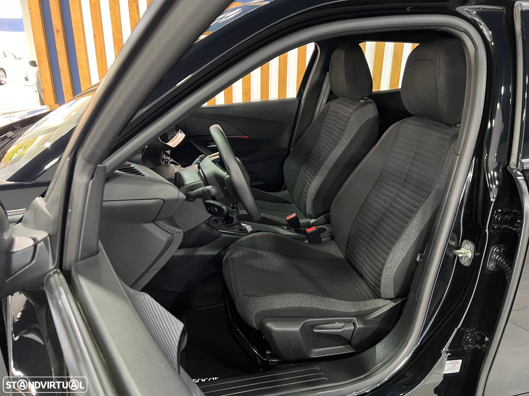 Peugeot 2008 1.2 PureTech Active Pack - 9