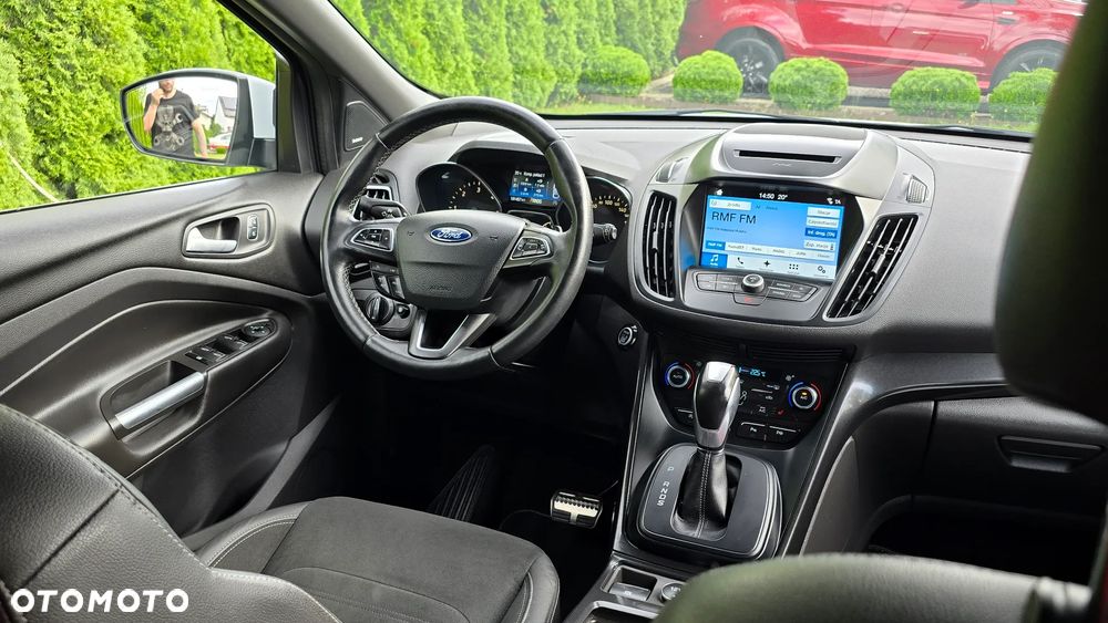 Ford Kuga 2.0 TDCi 4x4 ST-Line - 24