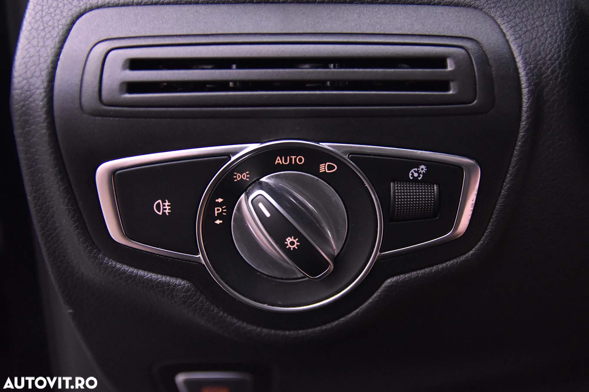Mercedes-Benz GLC 300 e 4MATIC - 16