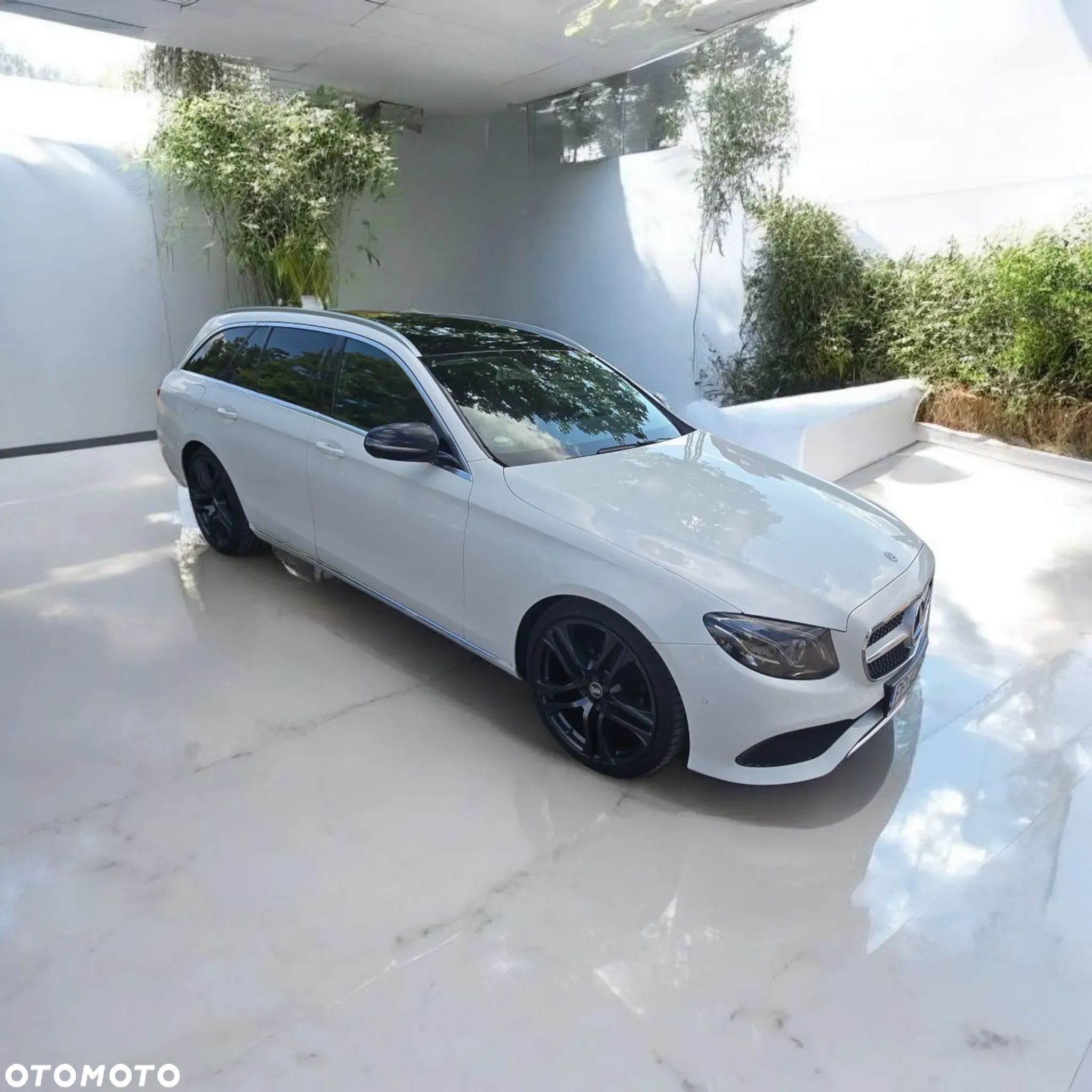 Mercedes-Benz Klasa E 220 d 9G-TRONIC - 1