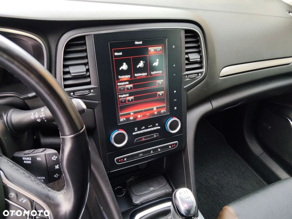 Renault Megane ENERGY TCe 130 BOSE EDITION - 23