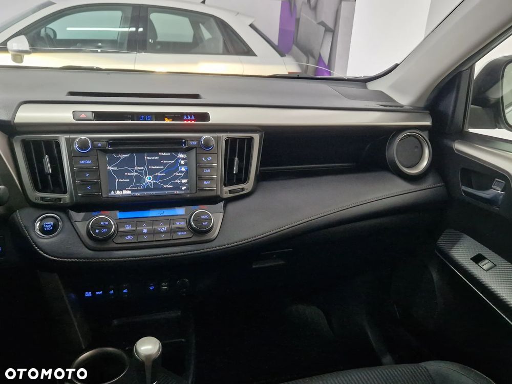 Toyota RAV4 - 25