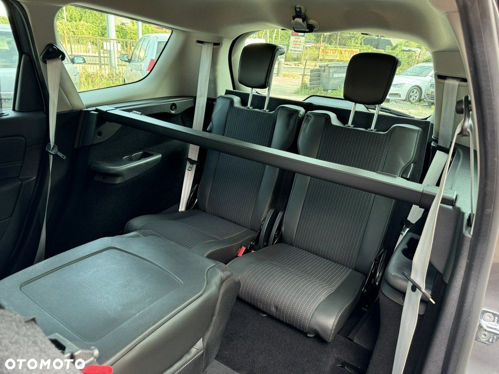Renault Grand Scenic - 19