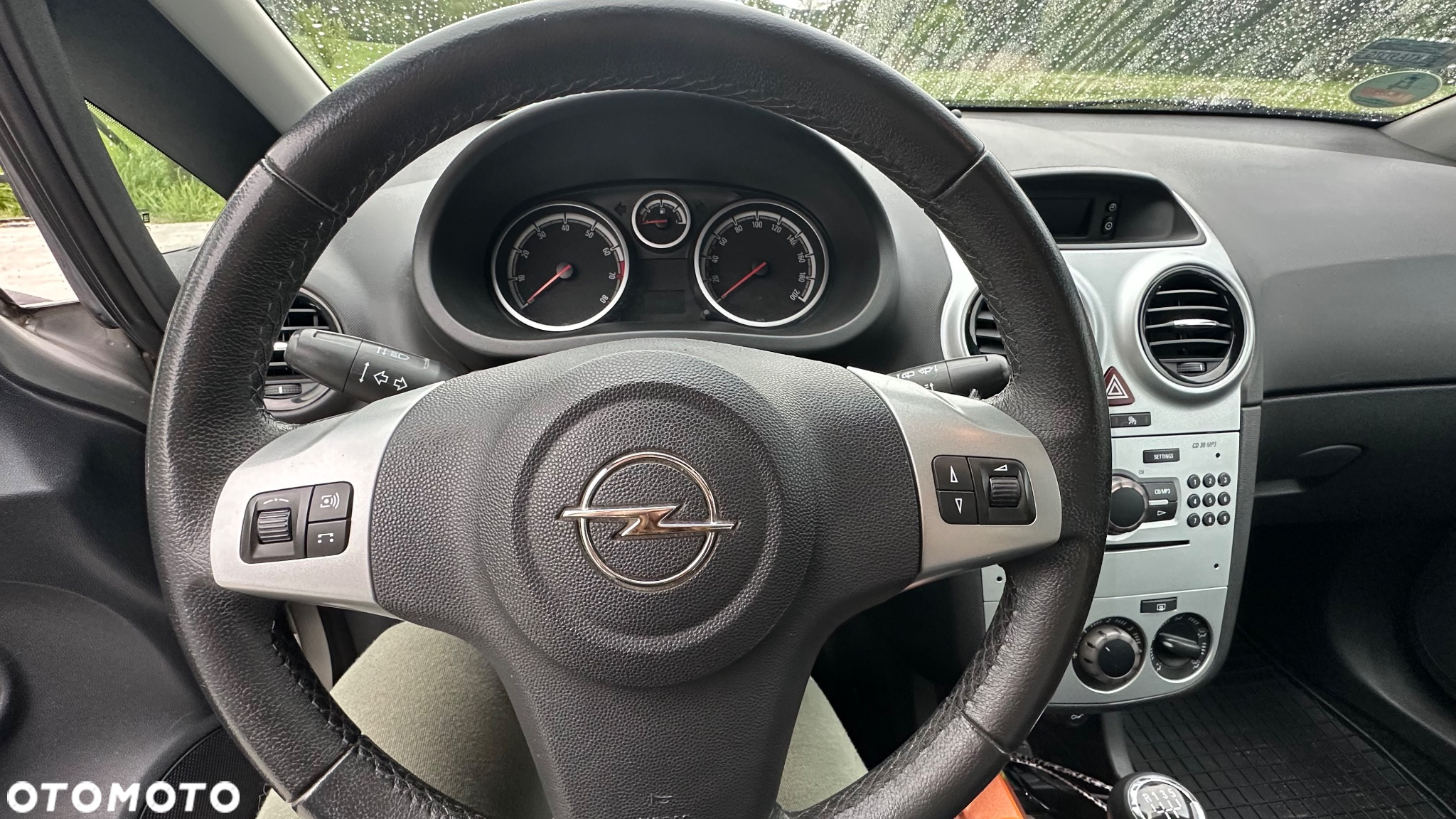 Opel Corsa 1.4 16V Cosmo - 12