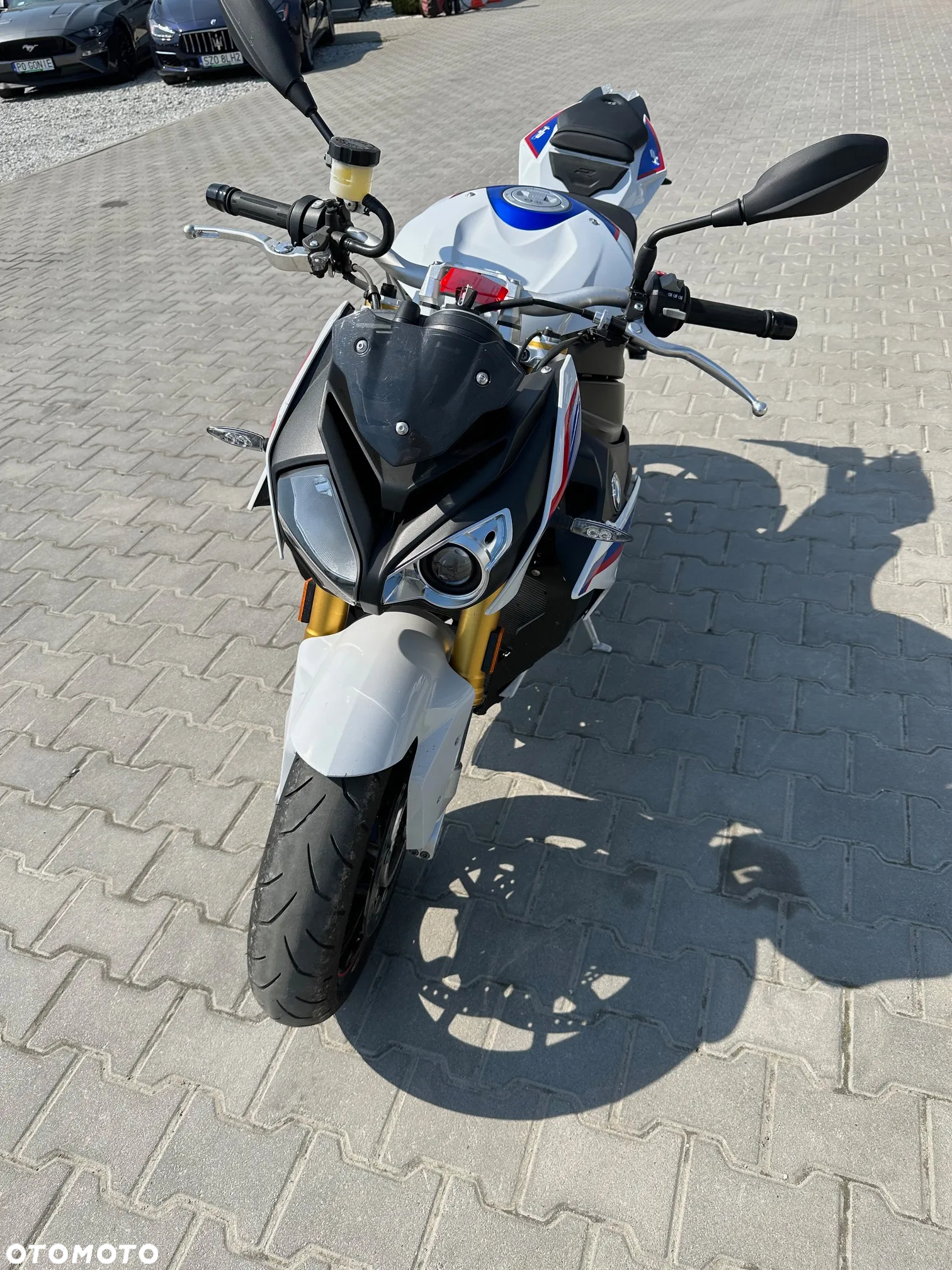 BMW S - 2