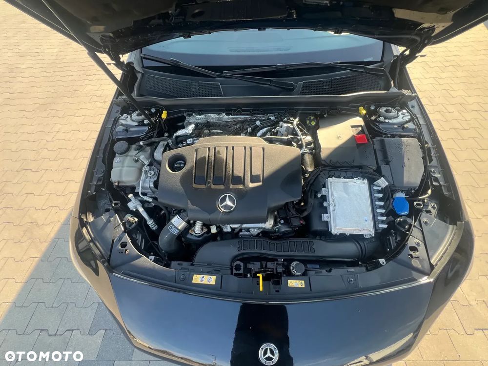 Mercedes-Benz CLA - 36