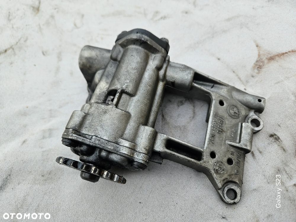 Pompa oleju olejowa BMW E60 E61 3,0 D 2006r 7789838 - 1