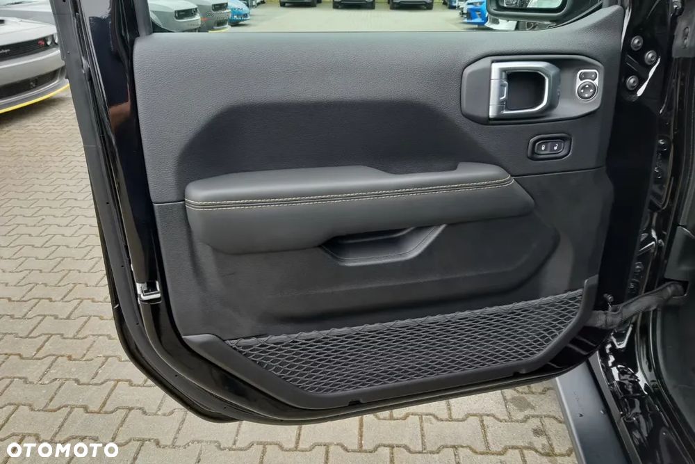 Jeep Wrangler Unlimited GME 2.0 Turbo Sahara - 18