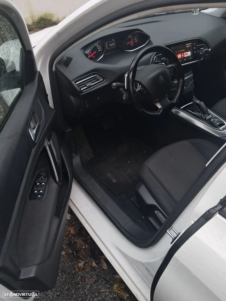 Peugeot 308 BlueHDi FAP 130 EAT6 Stop & Start Active - 3