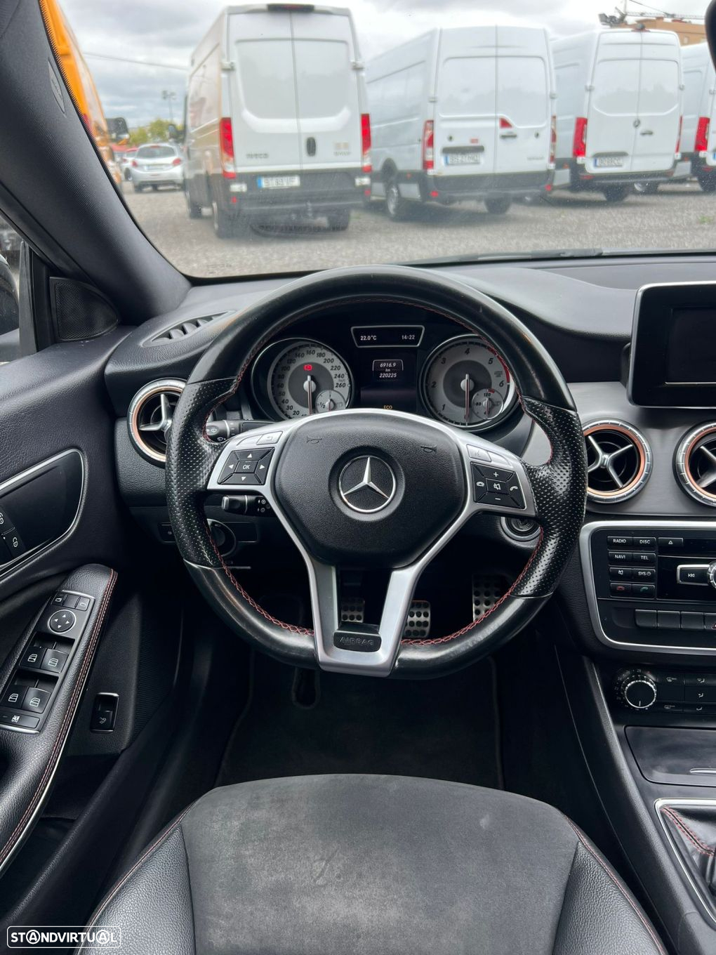 Mercedes-Benz CLA 180 d Shooting Brake AMG Line - 28