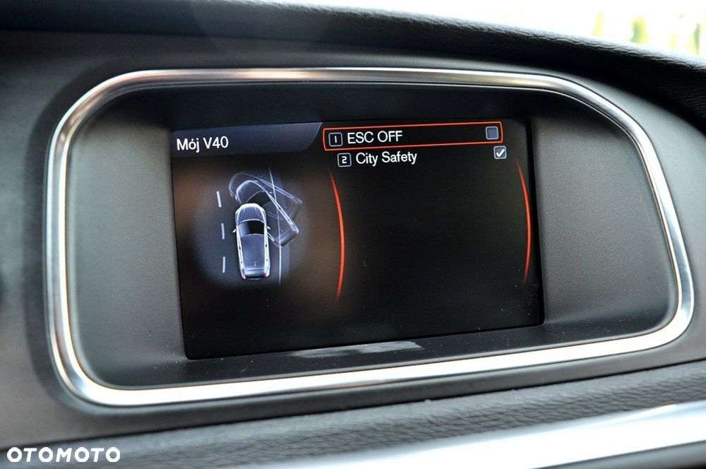 Volvo V40 D2 R-Design Summum - 37