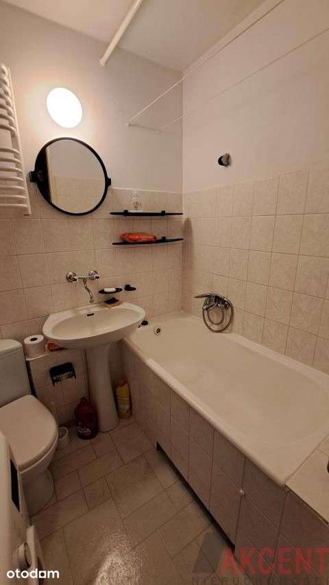 Jelonki mieszkanie dwupokojowe z balkonem.