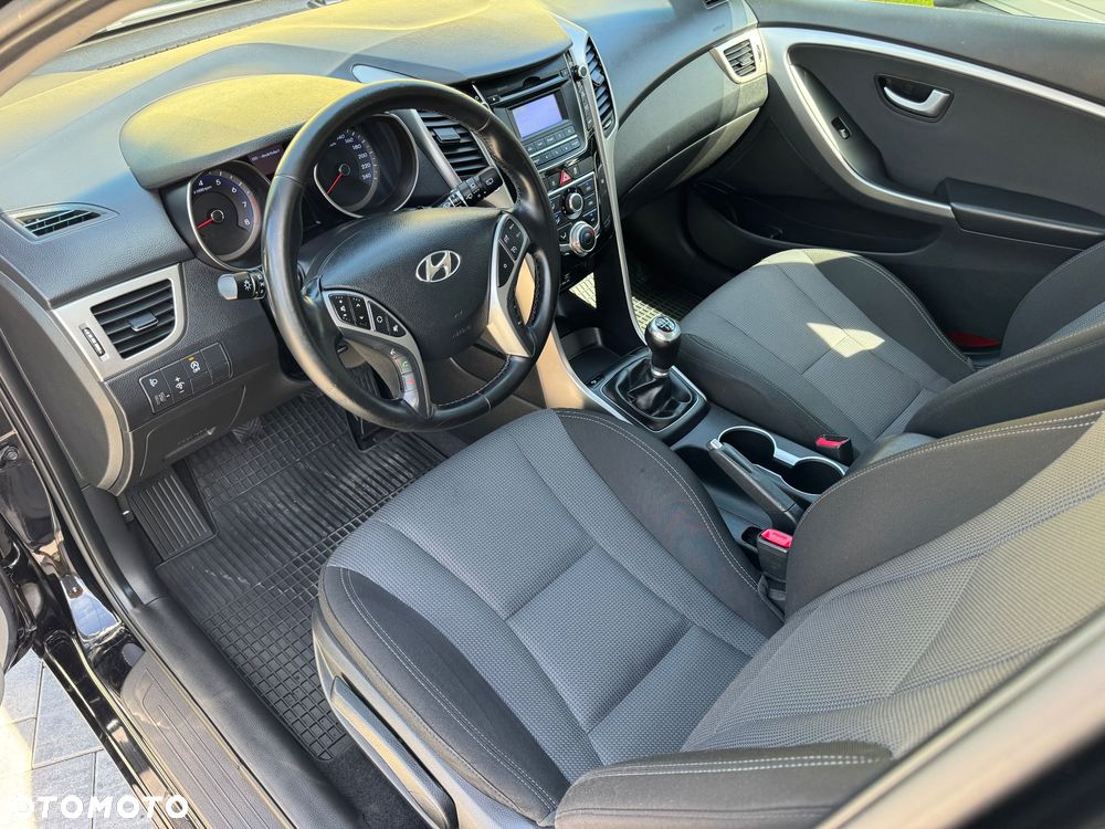 Hyundai i30 blue 1.4 Trend - 21