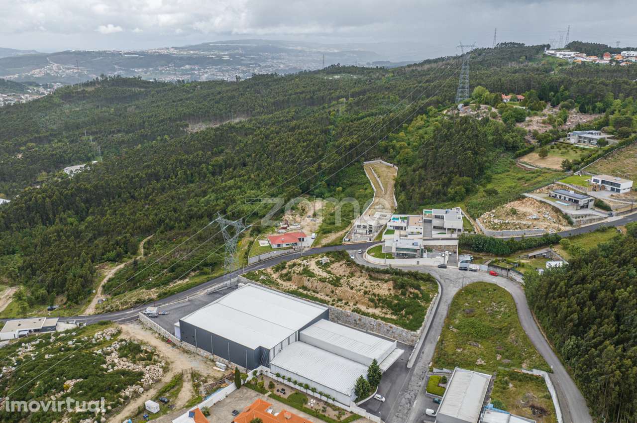 Terreno em Vandoma, Paredes com Projeto Aprovado - Grande imagem: 4/19