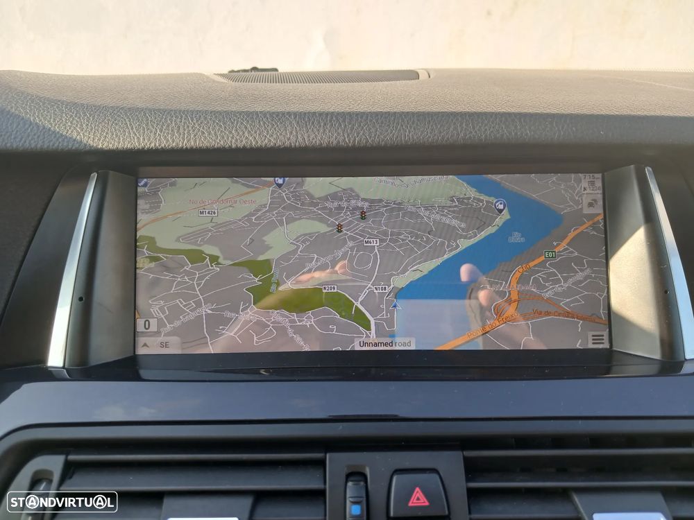 BMW 525 d xDrive Exclusive Auto - 11
