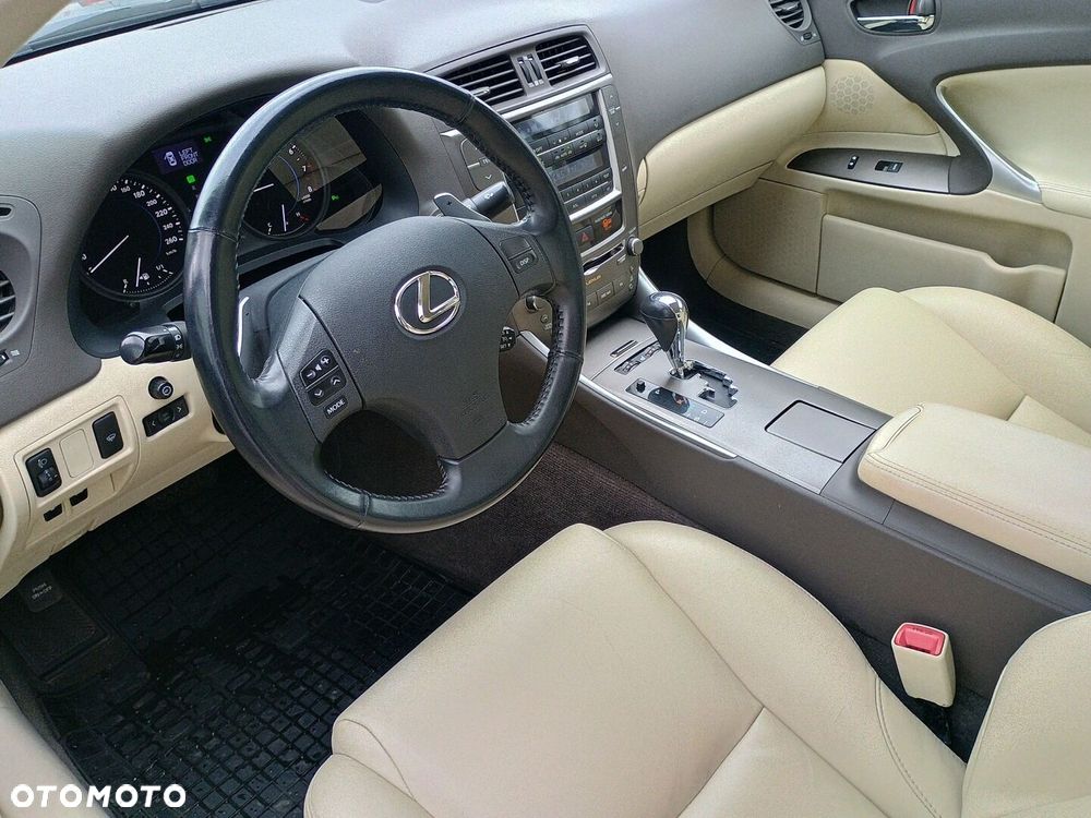 Lexus IS 250 Classic - 16