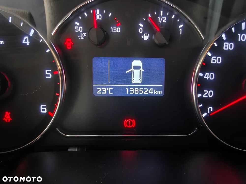 Kia Carens 1.7 CRDi 115 Dream Team Edition - 21