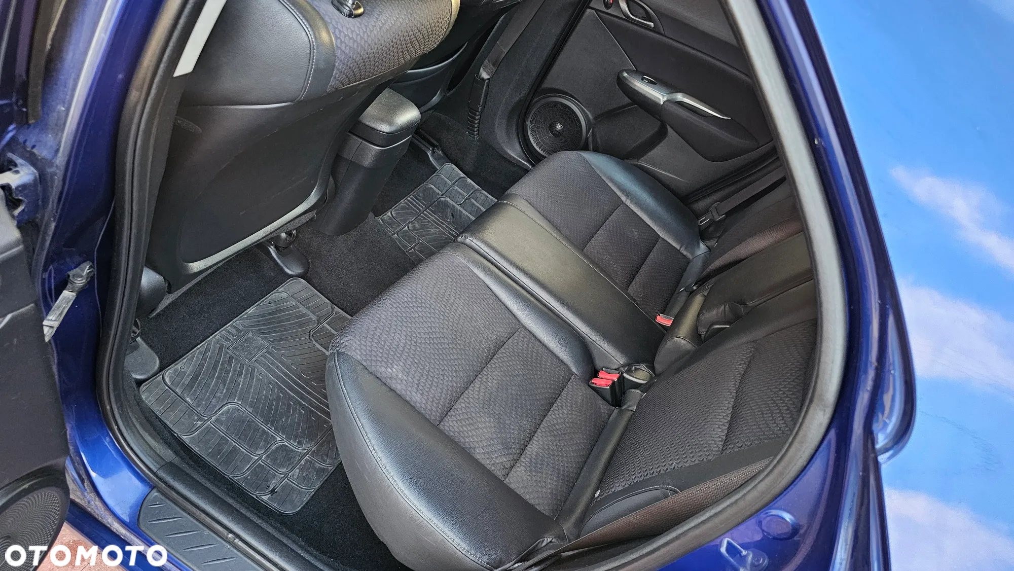 Honda Civic 1.4 i-VTEC Comfort - 29
