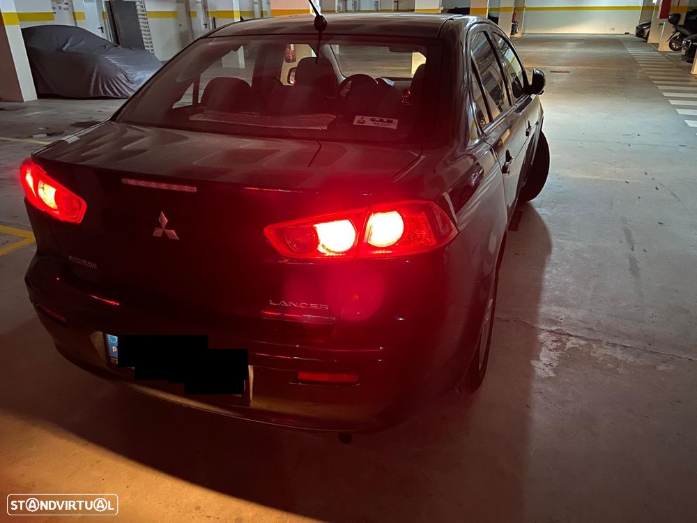Mitsubishi Lancer 1.5 Invite - 1