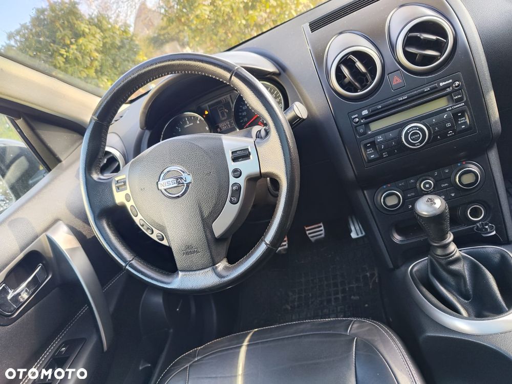 Nissan Qashqai 2.0 dCi DPF tekna - 11