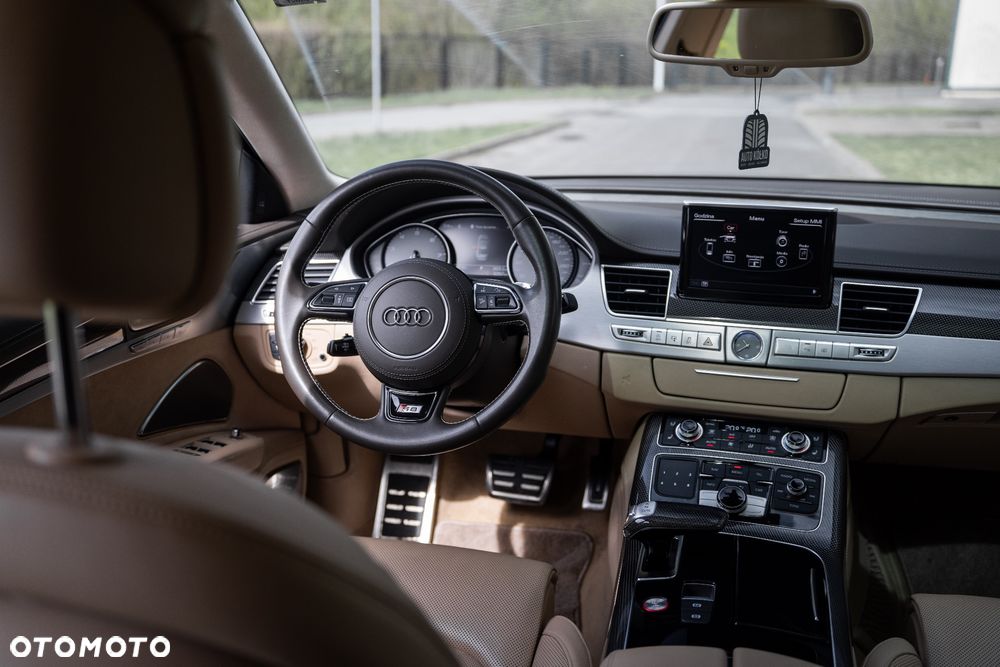 Audi S8 Standard - 26