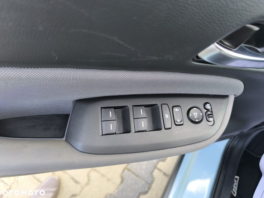 Honda Jazz 1.5 i-MMD Executive Crosstar (Czarny Dach) - 10