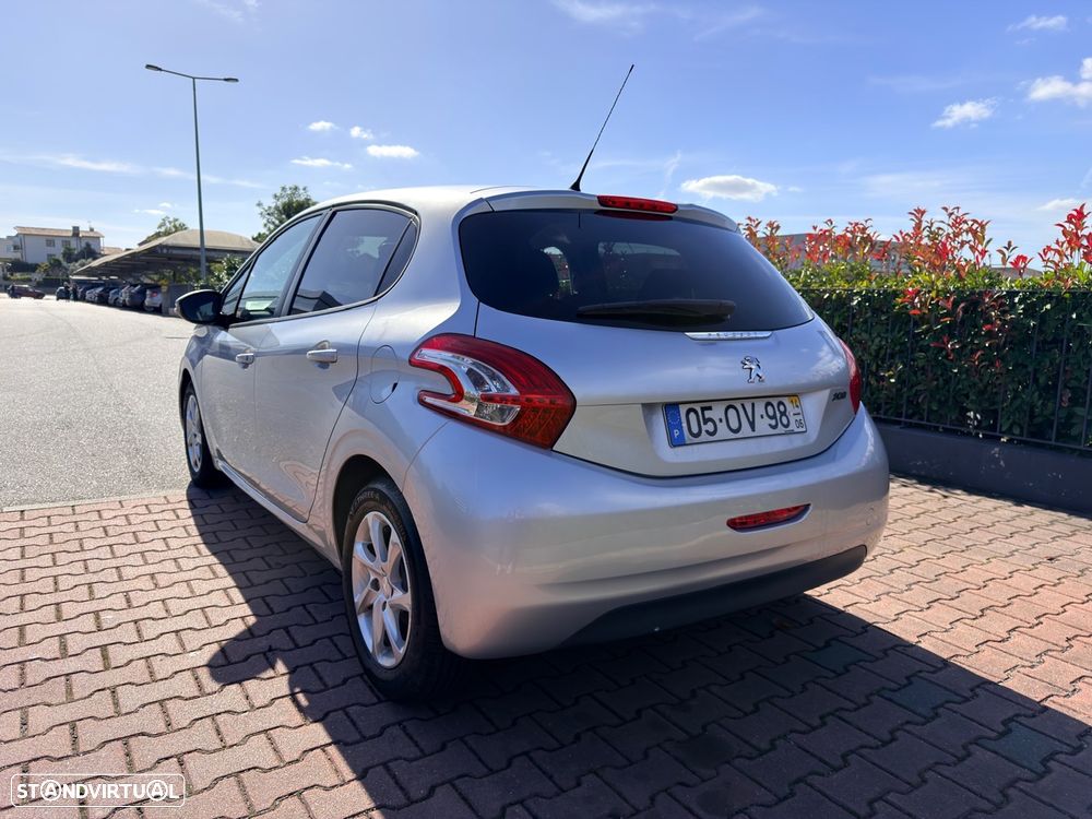 Peugeot 208 1.2 PureTech Allure - 7