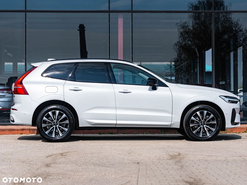 Volvo XC 60 B4 B Plus Dark - 15