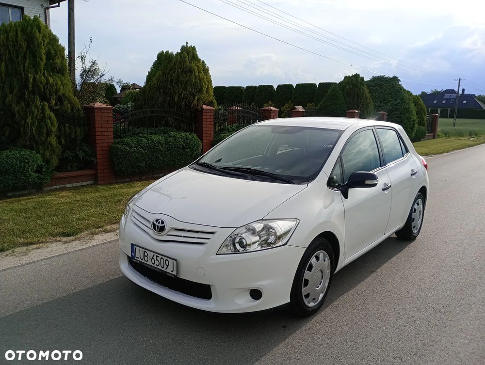 Toyota Auris 1.33 VVT-i - 2