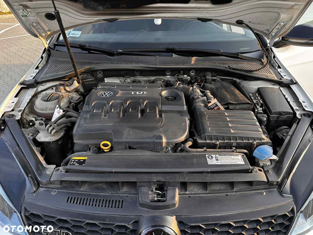 Volkswagen Golf VII 1.6 TDI BMT Comfortline - 24