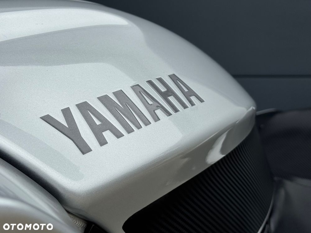 Yamaha FJR - 24