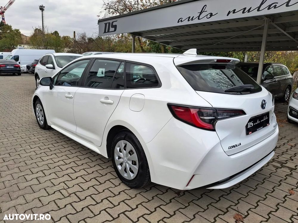 Toyota Corolla - 4