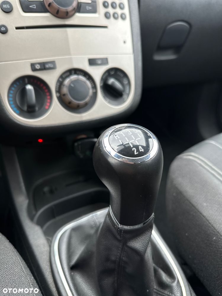 Opel Corsa 1.2 16V Enjoy - 19